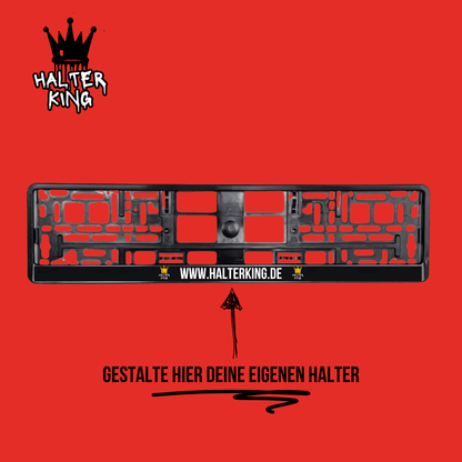 Individueller Kennzeichenhalter mit Logo und Text für personalisierte Fahrzeugstände.